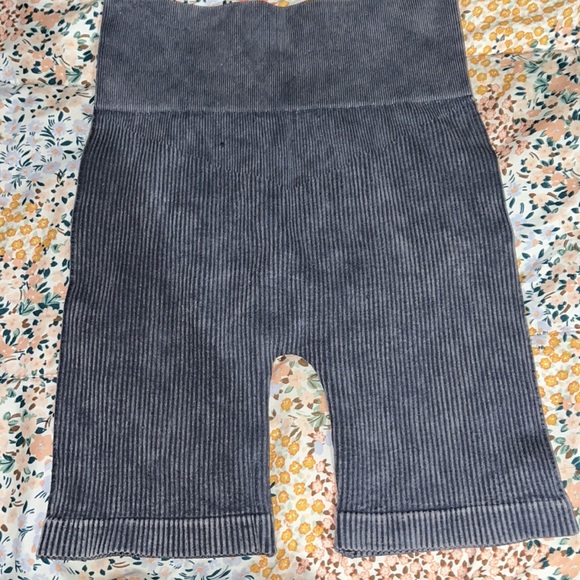 NWT Aura ribbed workout outfit - Picture 4 of 4